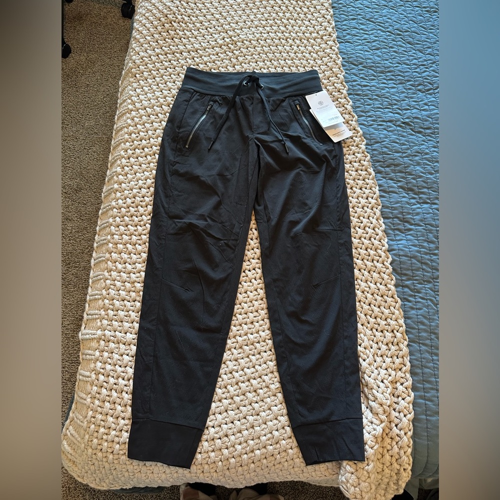 Athleta Trekkie North Jogger Black